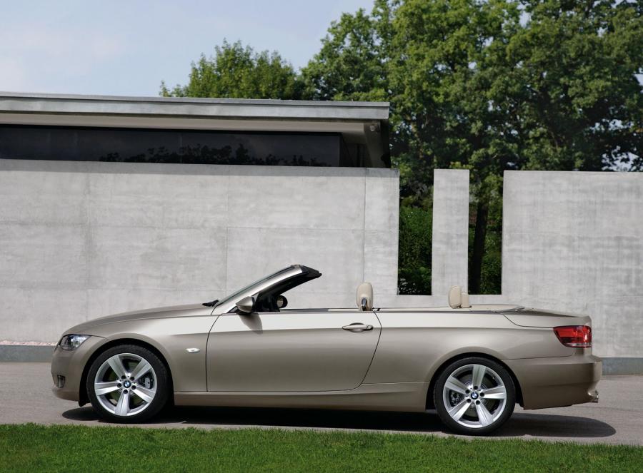  BMW 3-Series Convertible 2007 года  (фото 238 из 239)